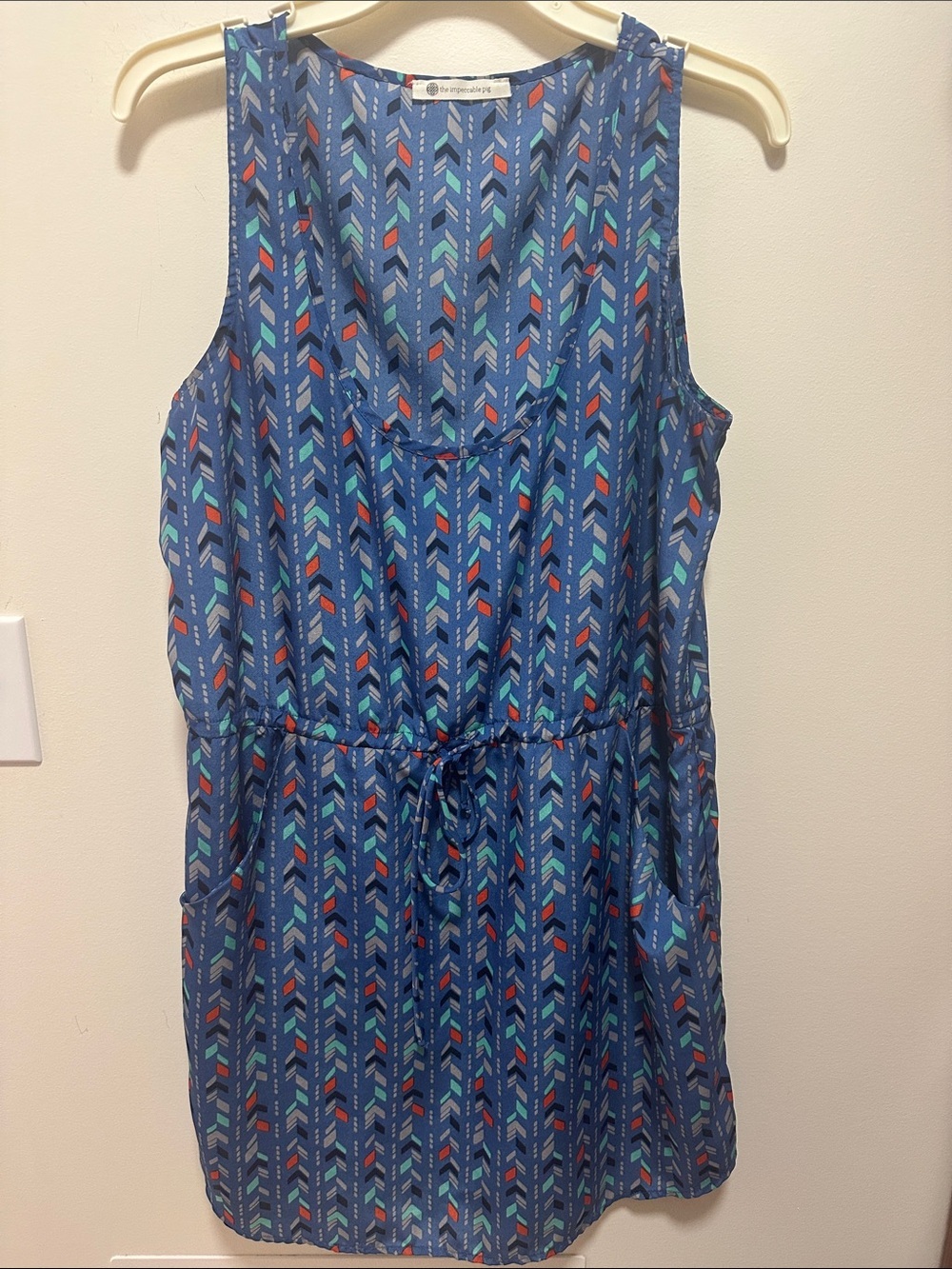 Blue Arrow Print Sleeveless Drawstring shorts